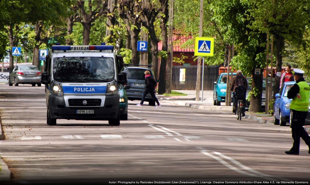 Policjanci edukują dzieci o bezpieczeństwie w Dynowie